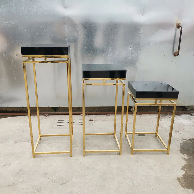 Gold w/ Black Top Rectangle Plinths