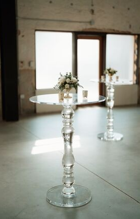 Acrylic Cruiser Table
