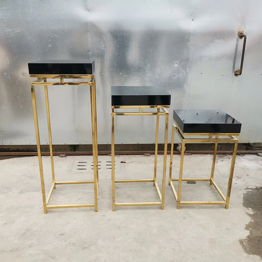 Gold w/ Black Top Rectangle Plinths